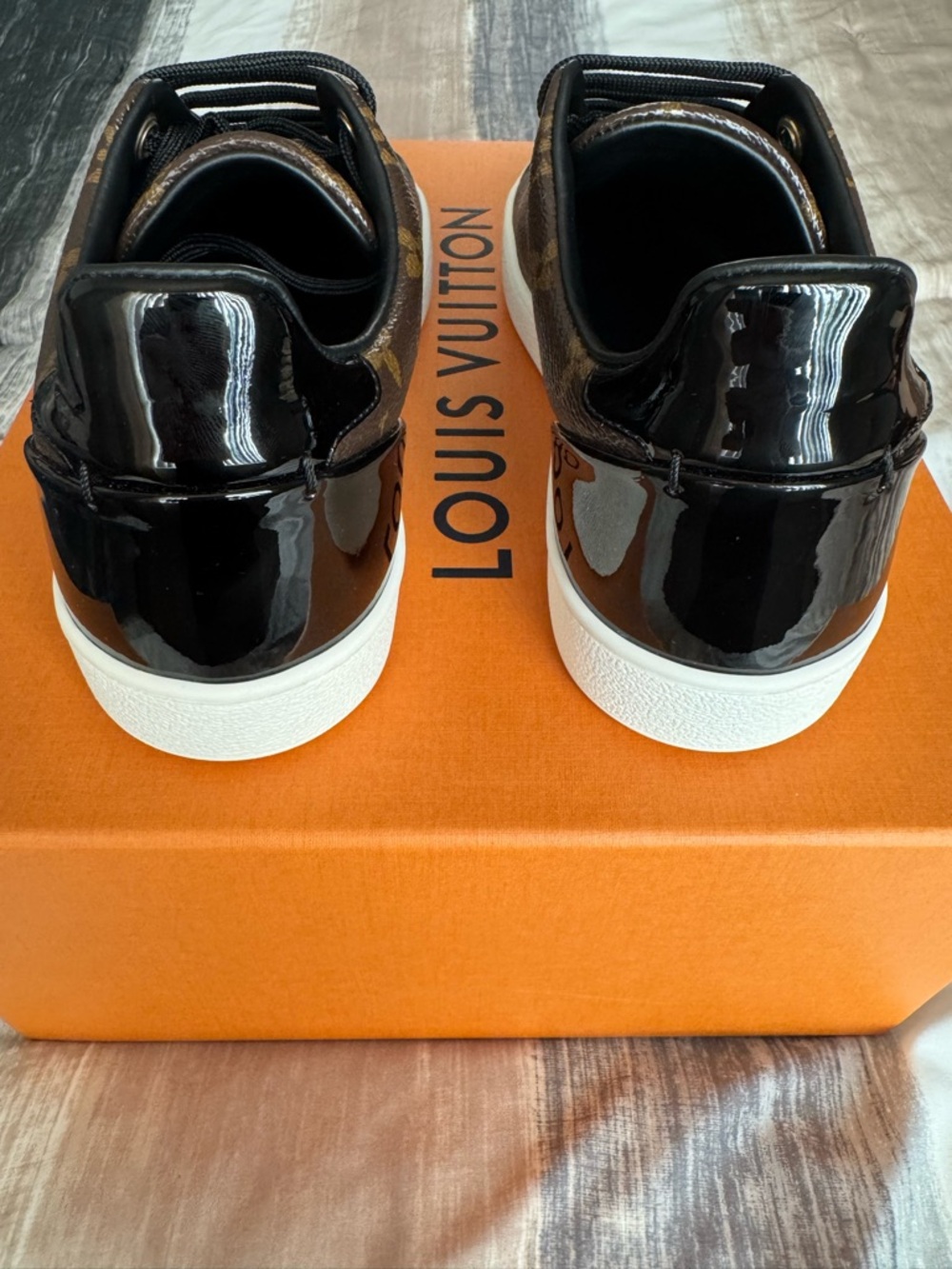 Louis Vuitton Sneakers Size 8 - Picture 4 of 8